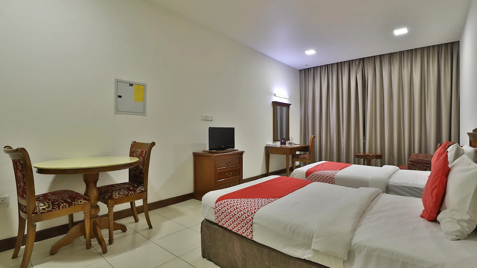 Moon Valley Hotel Apartment - Bur Dubai, Burjuman United Arab Emirates