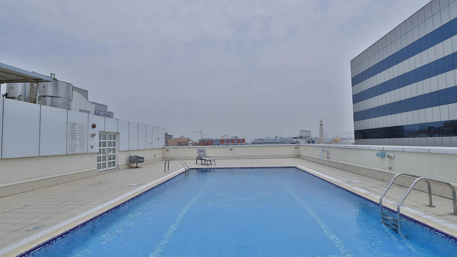 Moon Valley Hotel Apartment - Bur Dubai, Burjuman Aparthotel Dubai